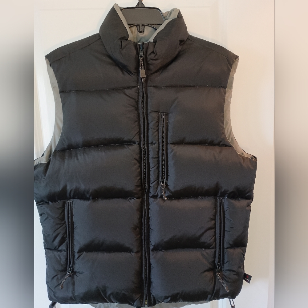 Old Navy Athletic Reversible Down Puffer Vest Black/Grey Ladies M/Men's Small